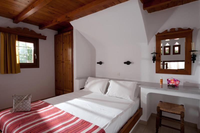 Aparthotel Diktynna 2*